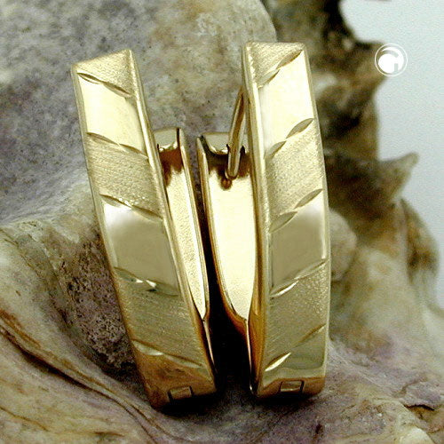 Creole Ohrring 18 5x4mm Klappscharnier V-Form spitzoval diamantiert 9Kt GOLD